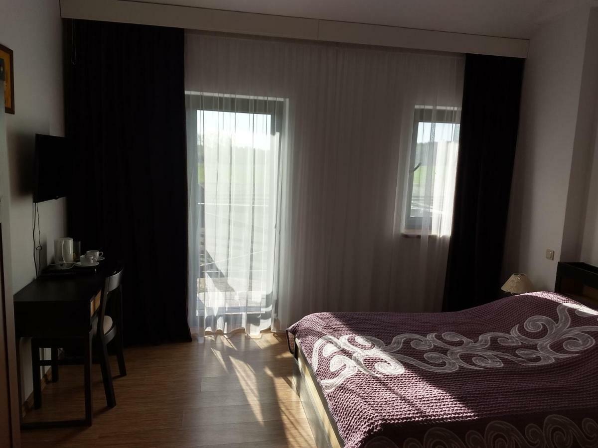 Karczma Biesiadna Bed & Breakfast Dalnia Exterior photo